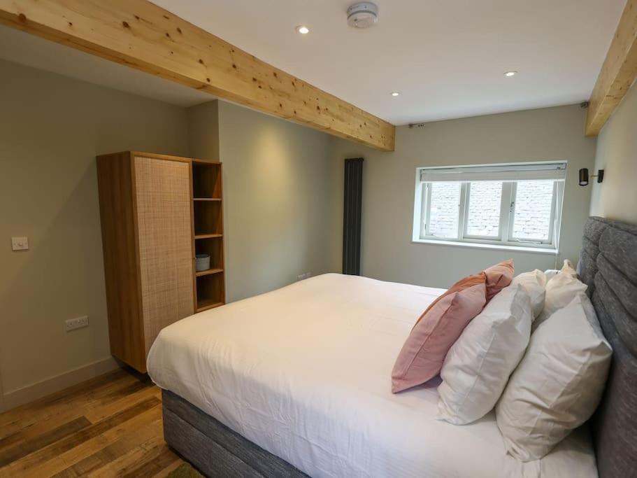 Spacious 1-Bed Apartment With Super King Or Twin In Central Charlbury, Cotswolds Zewnętrze zdjęcie
