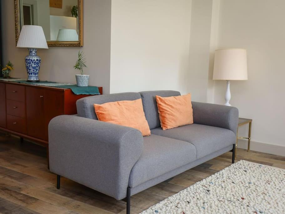 Spacious 1-Bed Apartment With Super King Or Twin In Central Charlbury, Cotswolds Zewnętrze zdjęcie