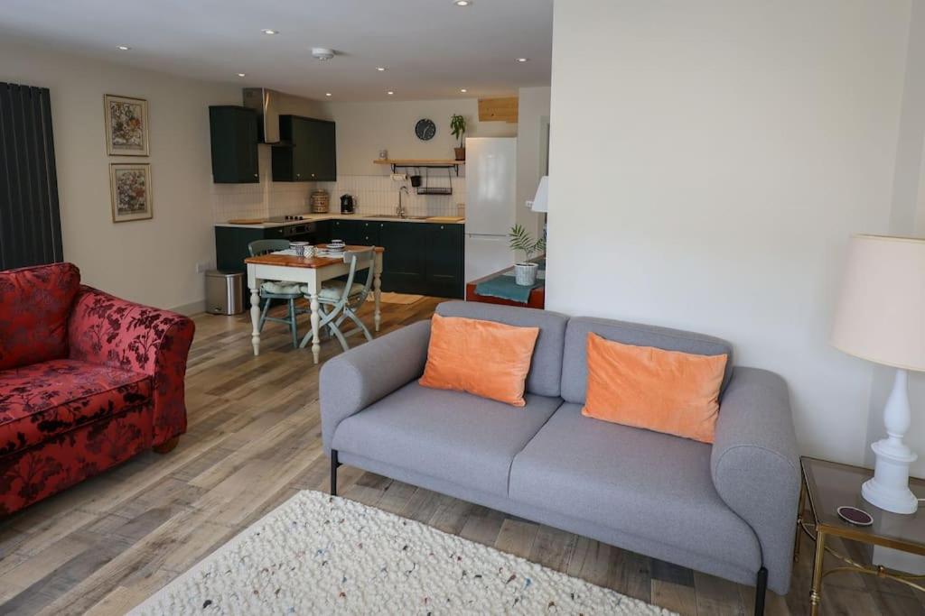 Spacious 1-Bed Apartment With Super King Or Twin In Central Charlbury, Cotswolds Zewnętrze zdjęcie